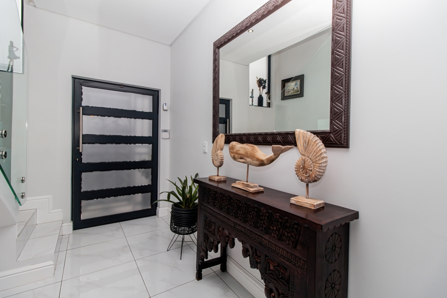 4 Bedroom Property for Sale in Sandown Western Cape